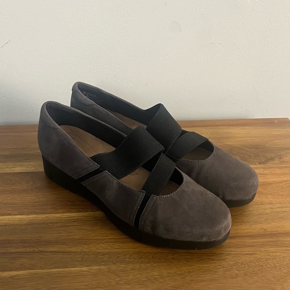 Clarks Artisan Daelyn Villa Grey Suede Mary Jane size 10 W - Picture 1 of 9